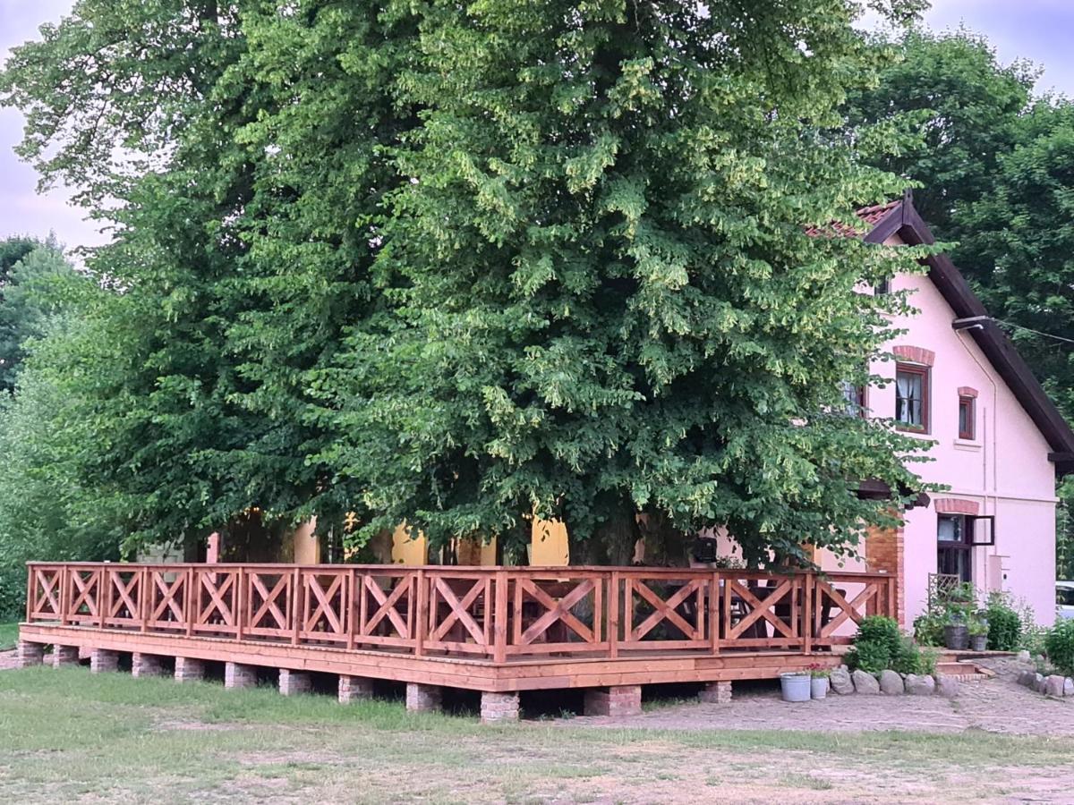 Swojski Gosciniec Prażmowo Dış mekan fotoğraf
