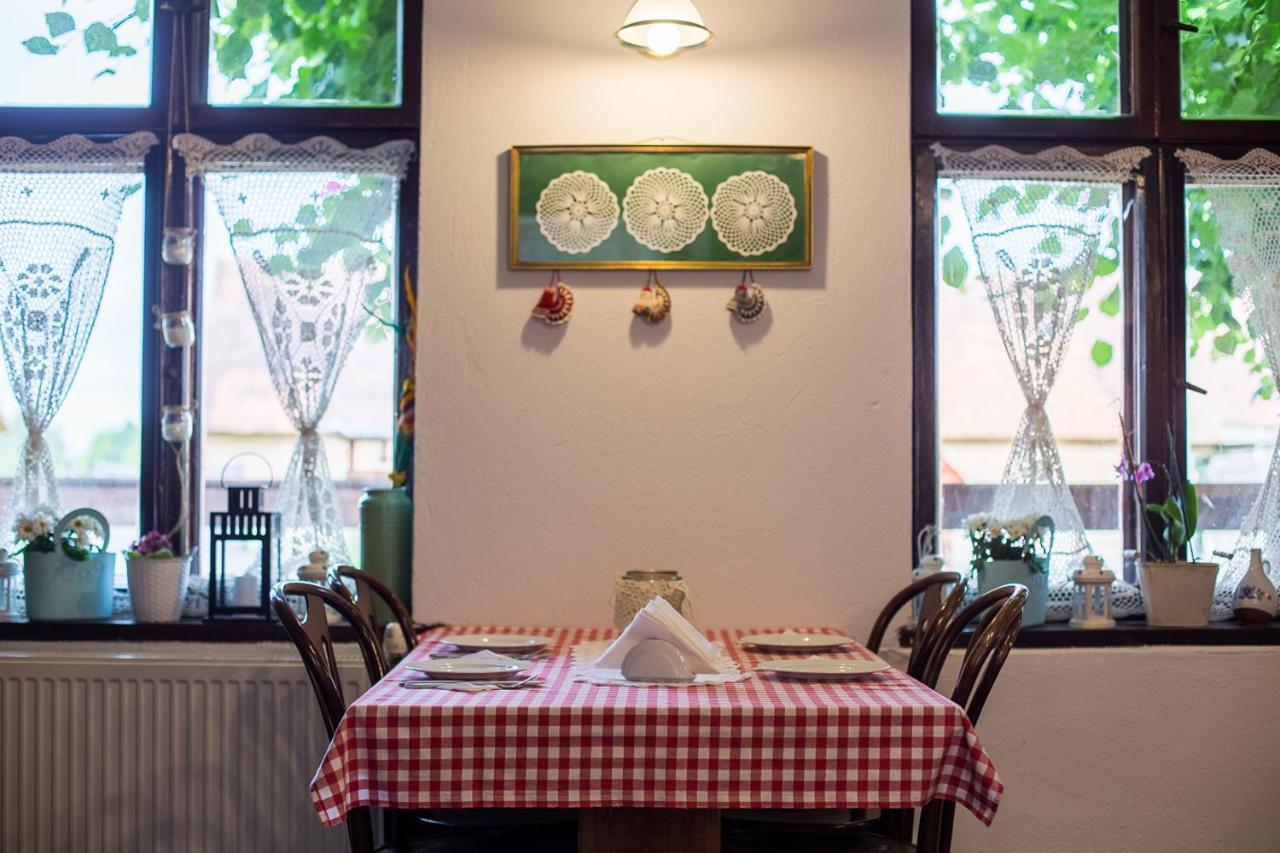 Swojski Gosciniec Prażmowo Dış mekan fotoğraf